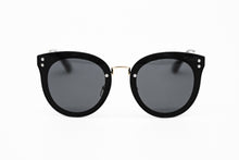 Load image into Gallery viewer, Black Oversized lens Women Round Cat Eye Sunglasses