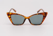 Load image into Gallery viewer, Tortoise Retro High Pointed Cat Eye Fashion Sunglasses