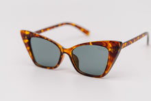 Load image into Gallery viewer, Tortoise Retro High Pointed Cat Eye Fashion Sunglasses