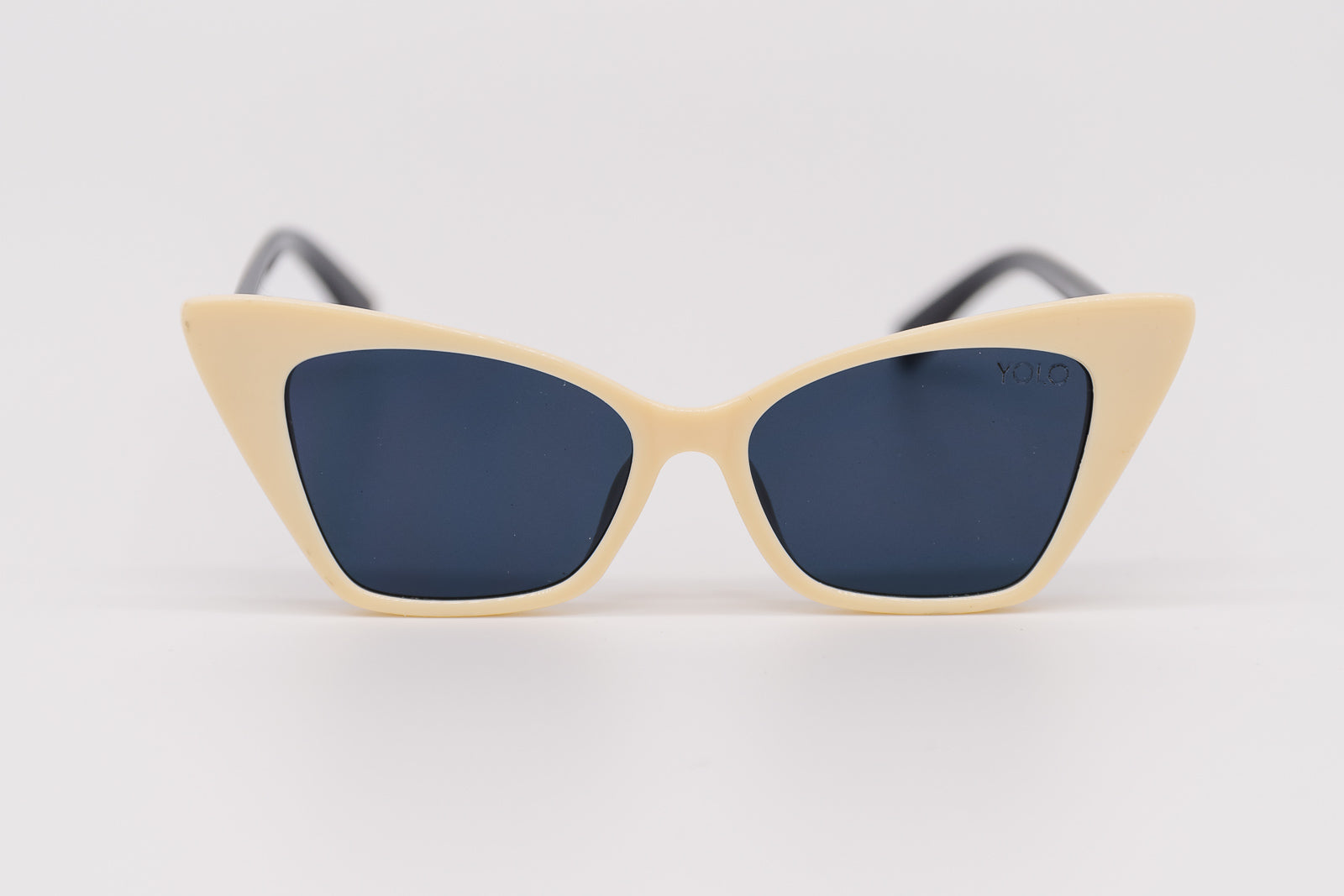 Retro Vintage High Pointed Cat Eye Sunglasses - Yolo Eyewear display picture 3