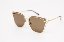 Load image into Gallery viewer, Unique Gold Frame Square Cat Eye Sunglasses | Yolo Eyewear
